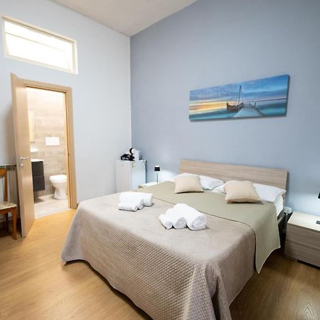 Home Josephine, A Due Passi Dalla Reggia Caserta Exterior foto